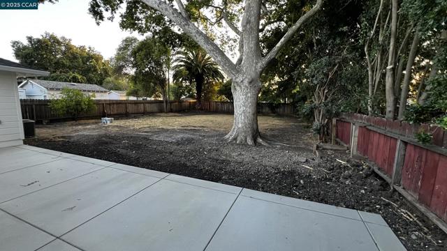 1867 Jacqueline Way, Concord CA: https://media.crmls.org/mediaz/9595d0a6-9fd7-4b04-ac10-8d88df21d22e.jpg
