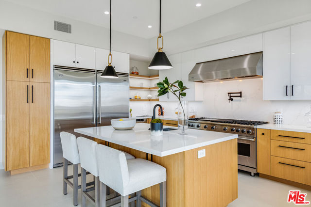 286 Quadro Vecchio Drive, Pacific Palisades CA: https://media.crmls.org/mediaz/9595e3d1-b56a-4aa5-91cc-0b5aaf90e09e.jpg