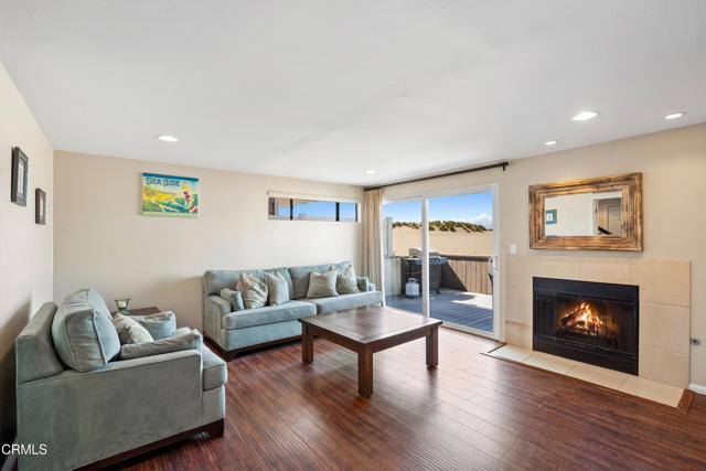 Detail Gallery Image 18 of 38 For 3371 Ocean Dr, Oxnard,  CA 93035 - 4 Beds | 3 Baths