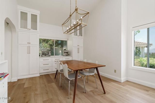 2048 Sierra Mesa Drive, Camarillo CA: https://media.crmls.org/mediaz/95974558-17fe-498c-92aa-c0751c2fbb2d.jpg