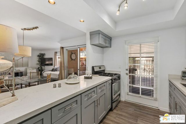 400 N Sunrise Way, Palm Springs CA: https://media.crmls.org/mediaz/959745fe-0b59-4d71-8623-fdc58412cdc1.jpg