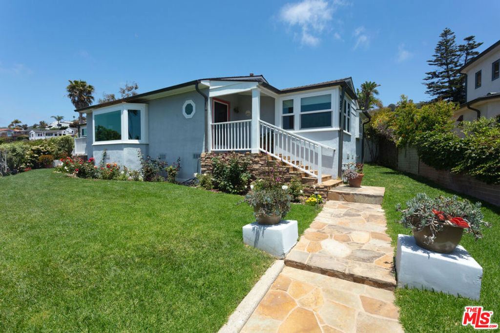 31506 Bluff