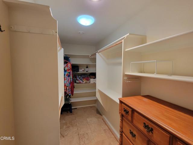 Walk in closet