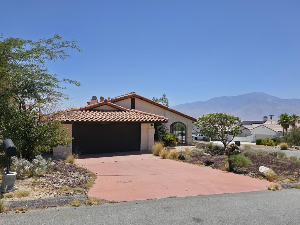 12800 Avenida Alta Loma
