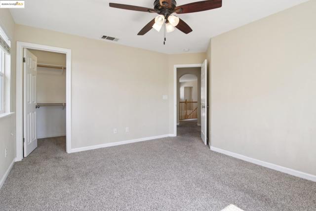 1838 Buck Mountain Ct, Antioch CA: https://media.crmls.org/mediaz/9598da88-940a-49d0-8bee-4ca847f7a4f2.jpg
