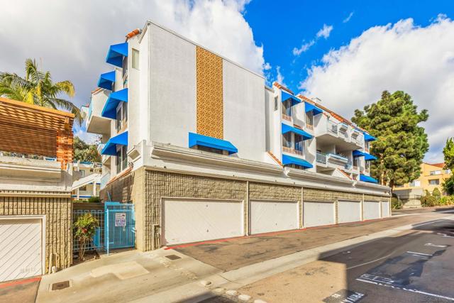 8338 Regents Rd, San Diego, California 92122, 2 Bedrooms Bedrooms, ,2 BathroomsBathrooms,Condominium,For Sale,Regents Rd,250016751SD