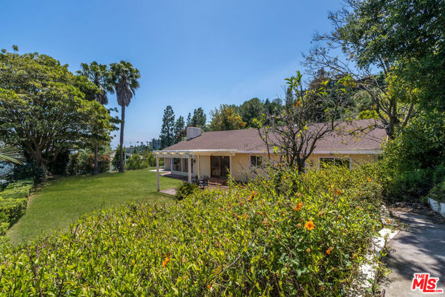 2432 BANYAN Drive, Los Angeles, California 90049, 4 Bedrooms Bedrooms, ,3 BathroomsBathrooms,Single Family Residence,For Sale,BANYAN,24400421