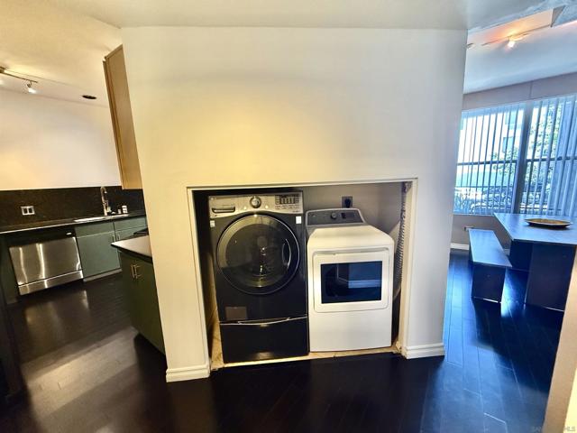 101 Market Street, San Diego CA: https://media.crmls.org/mediaz/9599f7c8-0a4b-485d-ab39-13146ec9f367.jpg