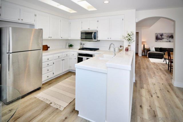 10878 Caminito Colorado, San Diego CA: https://media.crmls.org/mediaz/959a02de-2384-475b-bebe-11d2f7c050ca.jpg