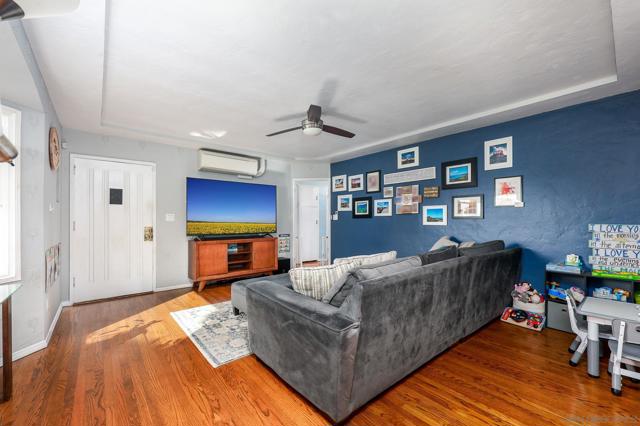 4375 77 Arizona St, San Diego CA: https://media.crmls.org/mediaz/959ae05f-fe02-4ef4-b0c4-c218769fcc14.jpg