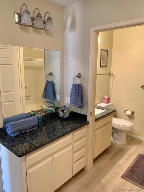 12575 Oaks North Dr, San Diego CA: https://media.crmls.org/mediaz/959af6f8-41ca-414d-967d-727a72fd667e.jpg