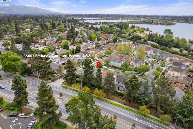 35607 Embassy Common, Fremont CA: https://media.crmls.org/mediaz/959b1317-d34d-4613-9f19-5ba782900c64.jpg