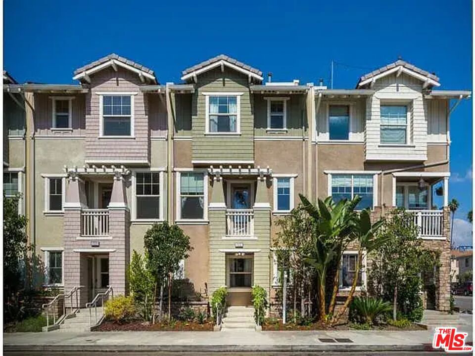 6507 La Mirada Avenue