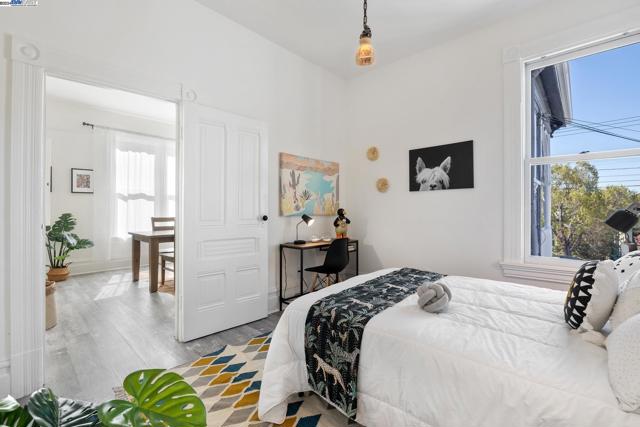 Image 15 of 34 For 740 59th Street