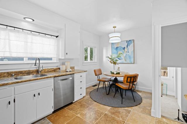 1200 El Centro Avenue, Oakland CA: https://media.crmls.org/mediaz/959bf269-9c0a-45a6-90f8-ce581c37e959.jpg