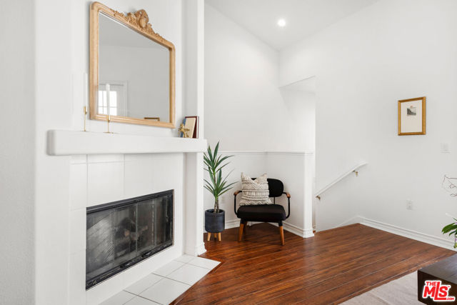 7101 Playa Vista Drive, Playa Vista CA: https://media.crmls.org/mediaz/959ca9b8-ec8e-4a44-b0ae-35b9a569204a.jpg