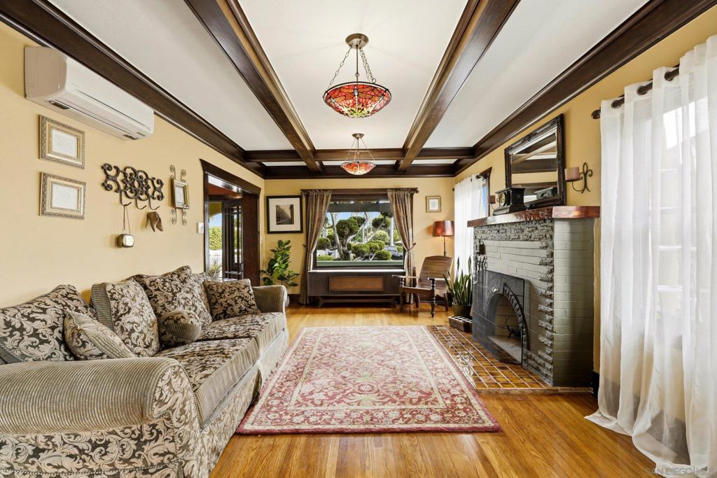 3048 Laurel Street - photo 6