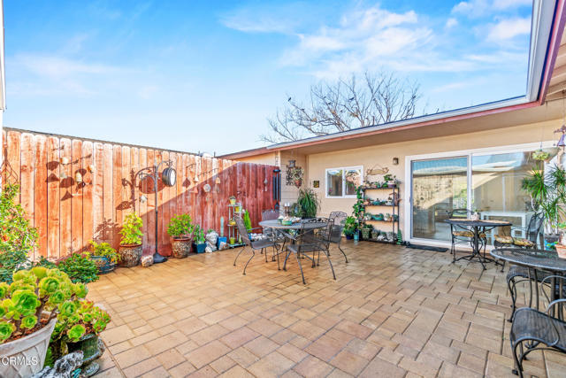 243 E Elfin Green, Port Hueneme CA: https://media.crmls.org/mediaz/959de95b-53fc-4f9d-a5d8-e51f4c4e0cb7.jpg