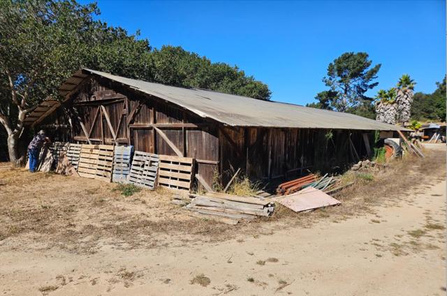 417 Maher Road, Royal Oaks CA: https://media.crmls.org/mediaz/959e470e-e2c9-474c-ab1f-ddd4ea1995cd.jpg