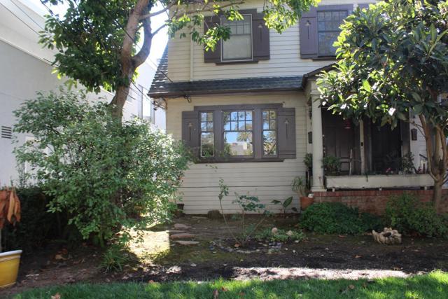 711 Highland Avenue, San Mateo CA: https://media.crmls.org/mediaz/959eed06-b0b5-43e3-ba06-daaa06b88d66.jpg