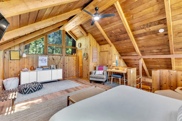 54385 S S. Circle Drive, Idyllwild CA: https://media.crmls.org/mediaz/959ef1d4-1fc6-4645-8c5a-34481af37d15.jpg