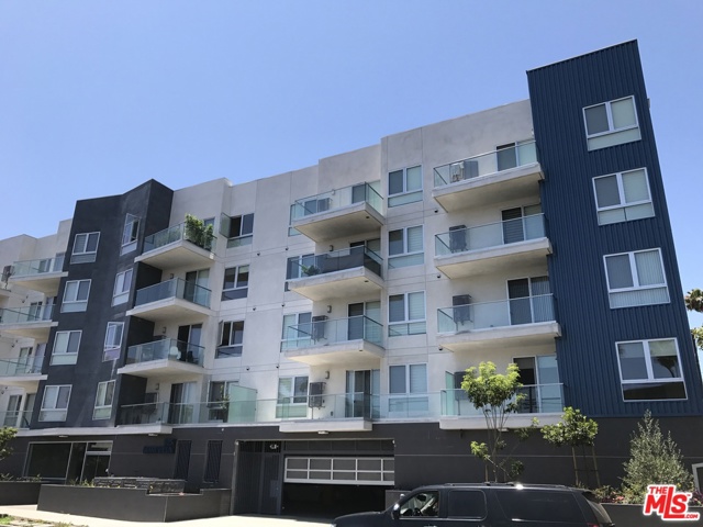 105 S Mariposa Ave #308, Los Angeles, CA 90004