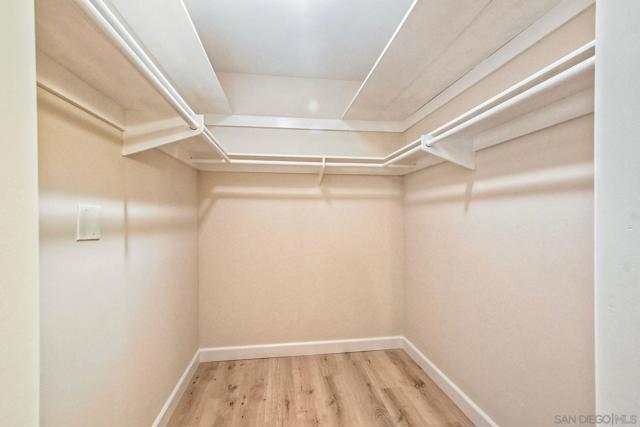 4240 Porte De Palmas, San Diego CA: https://media.crmls.org/mediaz/95a02bc4-0731-47c9-984c-8b8f004506f4.jpg