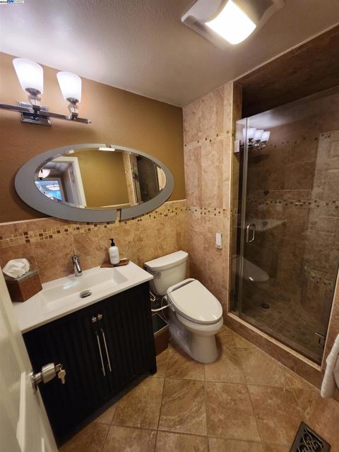 1823 Mockingbird Pl, Danville CA: https://media.crmls.org/mediaz/95a16713-6274-4beb-ab54-35aec98d8211.jpg