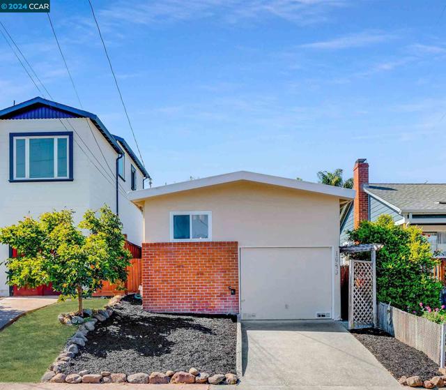 Image 30 of 31 For 1643 San Benito St