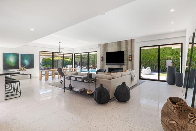 133 Columbia Drive, Rancho Mirage CA: https://media.crmls.org/mediaz/95a22c6b-edfe-4adc-b958-c9b44778f9e4.jpg