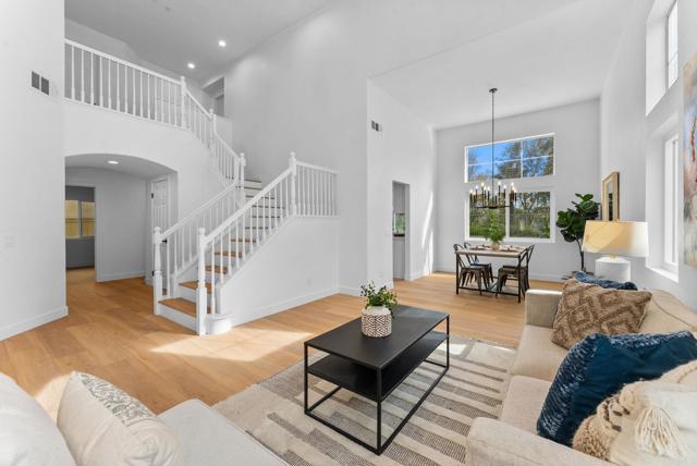 Detail Gallery Image 5 of 40 For 522 Lupine Way, Oceanside,  CA 92057 - 5 Beds | 3 Baths