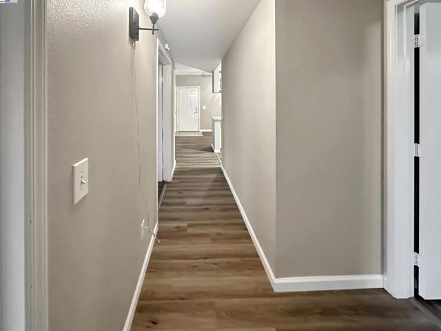 701 Gibson Dr, Roseville CA: https://media.crmls.org/mediaz/95a370e6-0990-4b9e-a700-383cc707e1a4.jpg