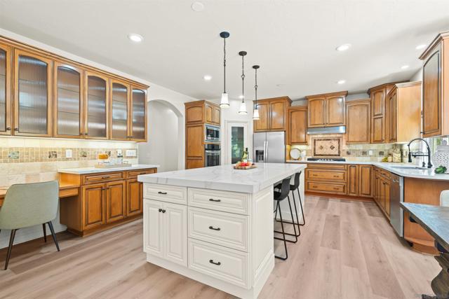 101 Lion Circle, Chula Vista CA: https://media.crmls.org/mediaz/95a3e9a4-d757-4cf8-9846-8e1ce3bafd7c.jpg