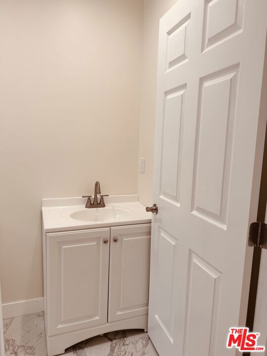 7841 Peachtree Avenue, Panorama City CA: https://media.crmls.org/mediaz/95a4f10f-a80d-4fd4-9251-066c5f362945.jpg