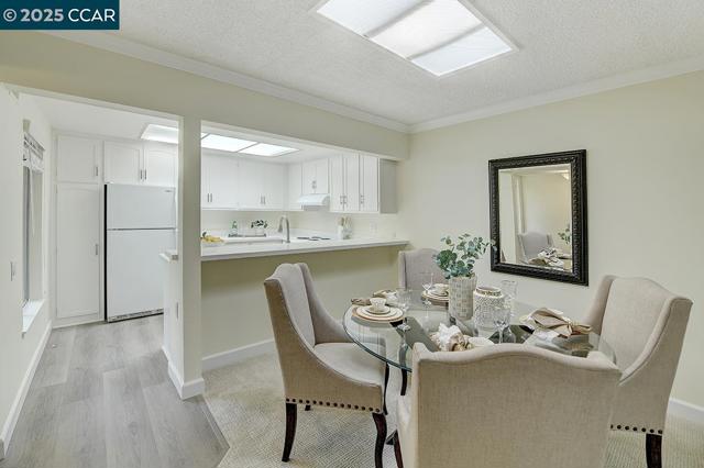 1873 Golden Rain Rd., Walnut Creek CA: https://media.crmls.org/mediaz/95a5a87d-1c4b-4032-81fe-e075d13120ae.jpg