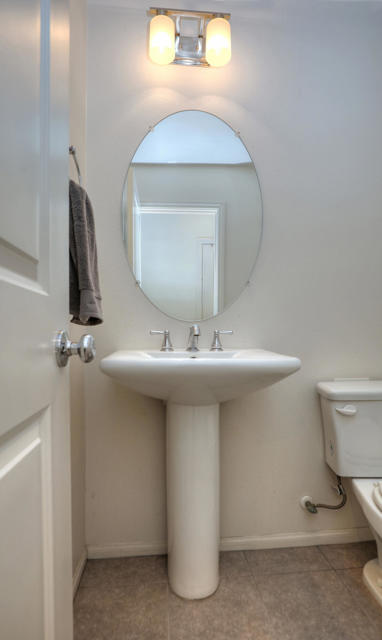 6607 Fathom Way, Goleta CA: https://media.crmls.org/mediaz/95a5c44e-6e34-494a-a4f9-4bdb1367a9af.jpg