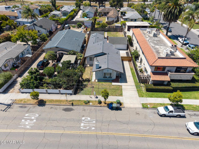 4727 7th Street, Carpinteria CA: https://media.crmls.org/mediaz/95a6037f-bf28-4c20-9ac8-b1744a0de541.jpg