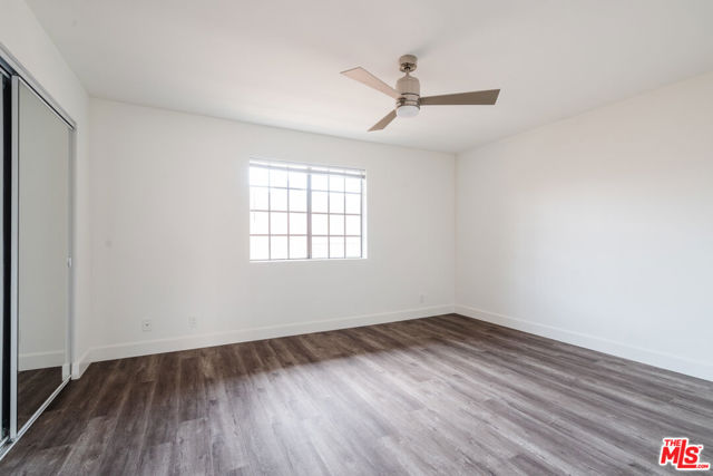 246 N Coronado Street, Los Angeles CA: https://media.crmls.org/mediaz/95a6a45b-d153-4977-a598-83fb603dc32b.jpg