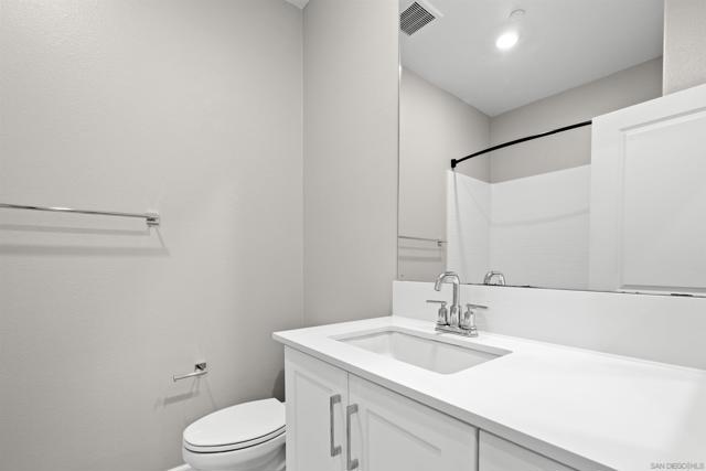 1951 Pavilion Lane, Chula Vista CA: https://media.crmls.org/mediaz/95a76fd9-e37d-4774-984b-ef78ea454b73.jpg