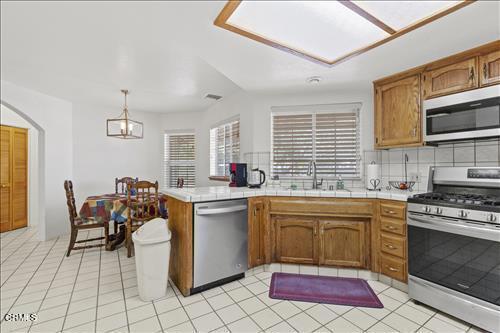 Detail Gallery Image 11 of 34 For 22820 Mariposa Rd, Tehachapi,  CA 93561 - 3 Beds | 2 Baths