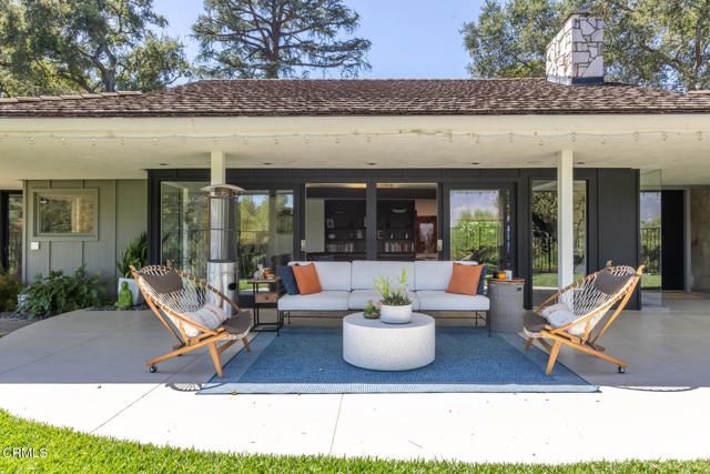 3608 Hampstead Road, La Canada Flintridge CA: https://media.crmls.org/mediaz/95a80f9e-79c1-44a8-a5a5-11419f6b949c.jpg