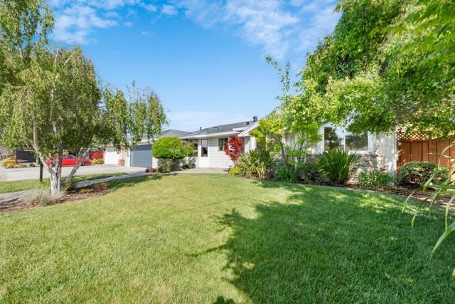 4118 Norris Road, Fremont CA: https://media.crmls.org/mediaz/95a8292c-e02c-4234-ae6a-2b293f632dc5.jpg