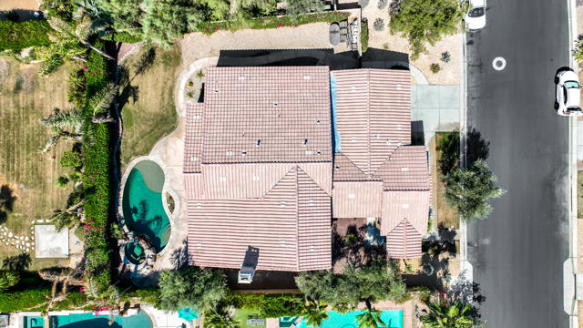 81961 Contento Street, La Quinta CA: https://media.crmls.org/mediaz/95a916ad-2d90-4799-b5c6-c175b618673b.jpg