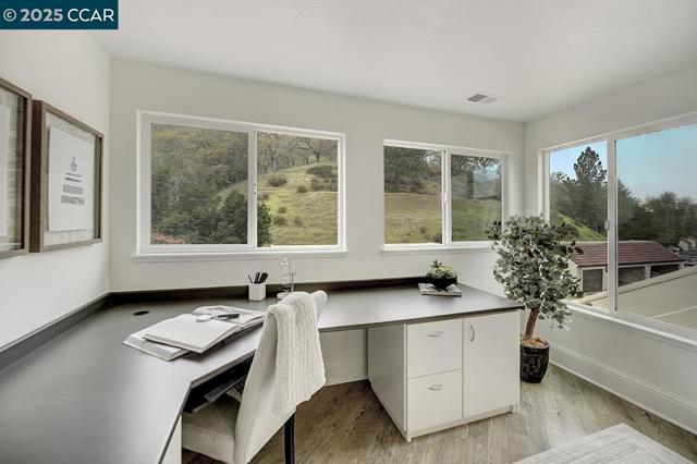 3535 Terra Granada Dr, Walnut Creek CA: https://media.crmls.org/mediaz/95aa32dc-a0bc-44ed-95ec-14f11665f430.jpg