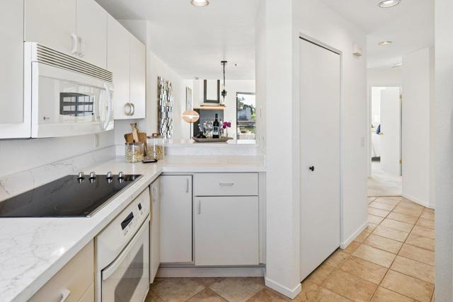 234 Shorebird Circle, Redwood City CA: https://media.crmls.org/mediaz/95aa54e4-3b29-4895-9b6e-acc55f27c00b.jpg