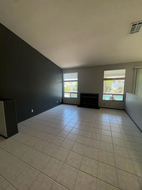 230 Strada Fortuna, Palm Desert CA: https://media.crmls.org/mediaz/95aaae7d-36b1-4be0-93df-bd65ce5cc068.jpg