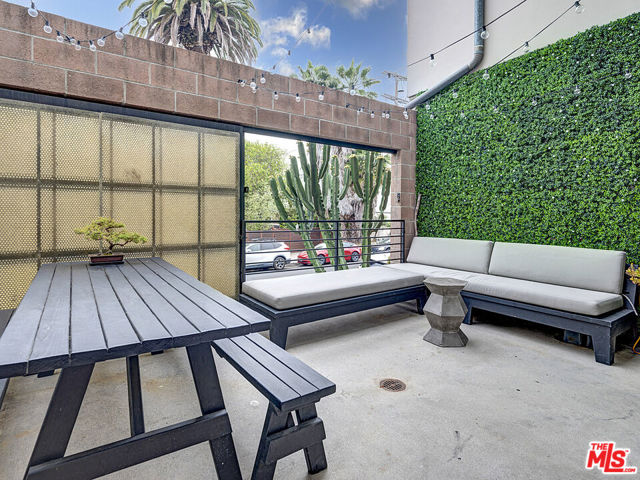 1128 5th Avenue photo 3