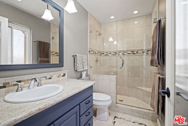 877 Chelsea Court, Simi Valley CA: https://media.crmls.org/mediaz/95ab347e-654e-49a6-877c-5edcc44a1dd5.jpg