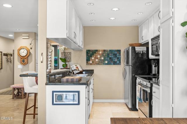 2623 Antonio Drive, Camarillo CA: https://media.crmls.org/mediaz/95ab3cd9-2758-45b5-a430-cd41e595cdbf.jpg
