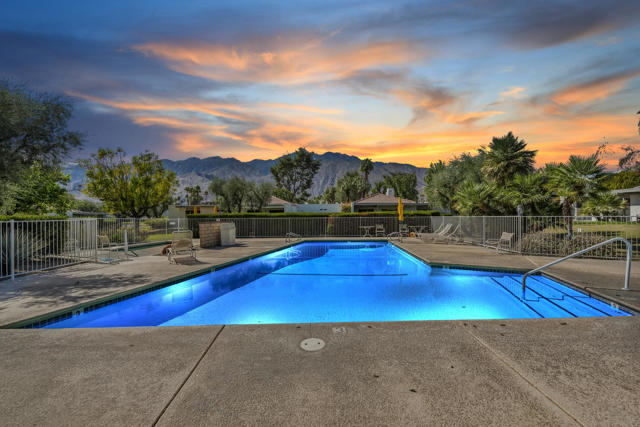 2134 S Sunshine Circle, Palm Springs, CA 92264